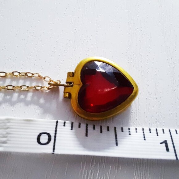 Vintage Locket Charm Necklace Red Heart Pendant Necklace Jewelry for Women - Picture 8 of 8